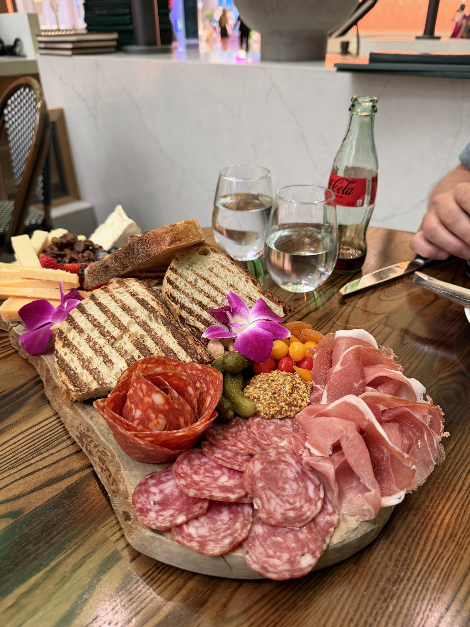 Wally’s Wine & Spirits Las Vegas, Vorschau 6