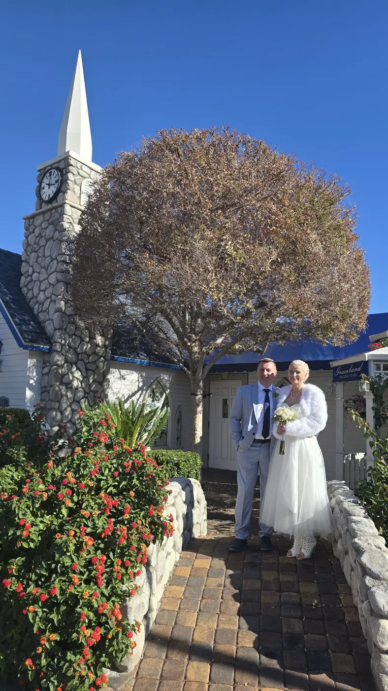 Graceland Wedding Chapel, Vorschau 10