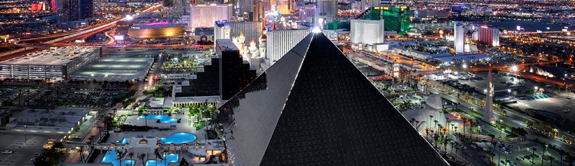 Foto: Vegas.com Außenansicht: Luxor