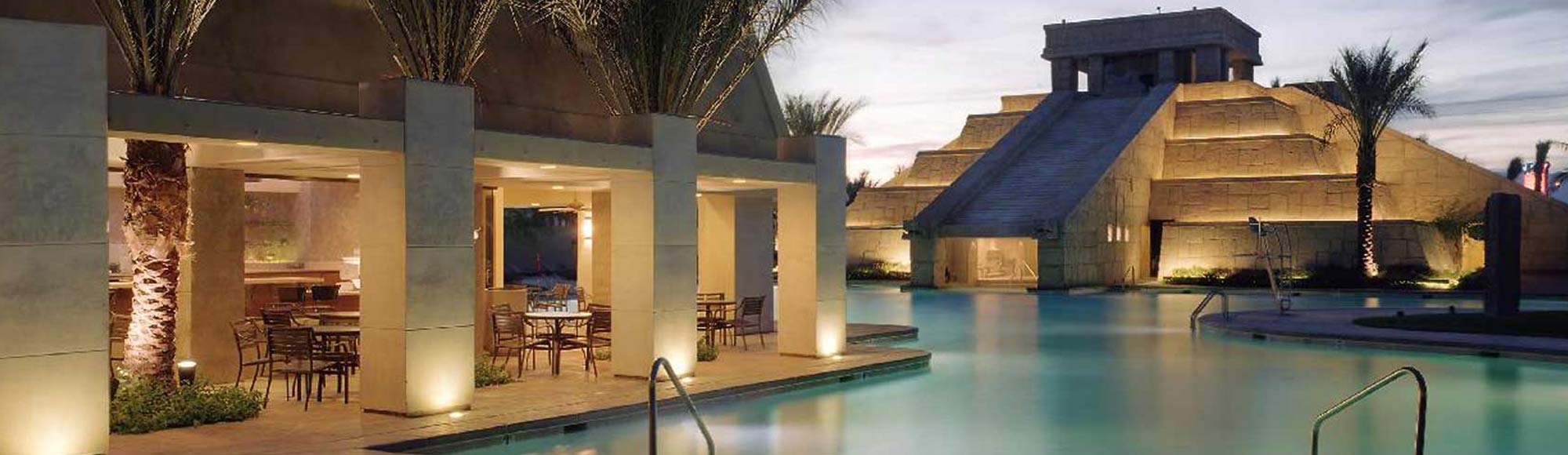 Foto: Vegas.com Außenansicht: Hilton Vacation Club Cancun Resort
