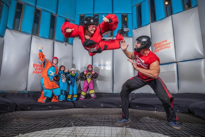 Vegas Indoor Skydiving, Vorschau 4