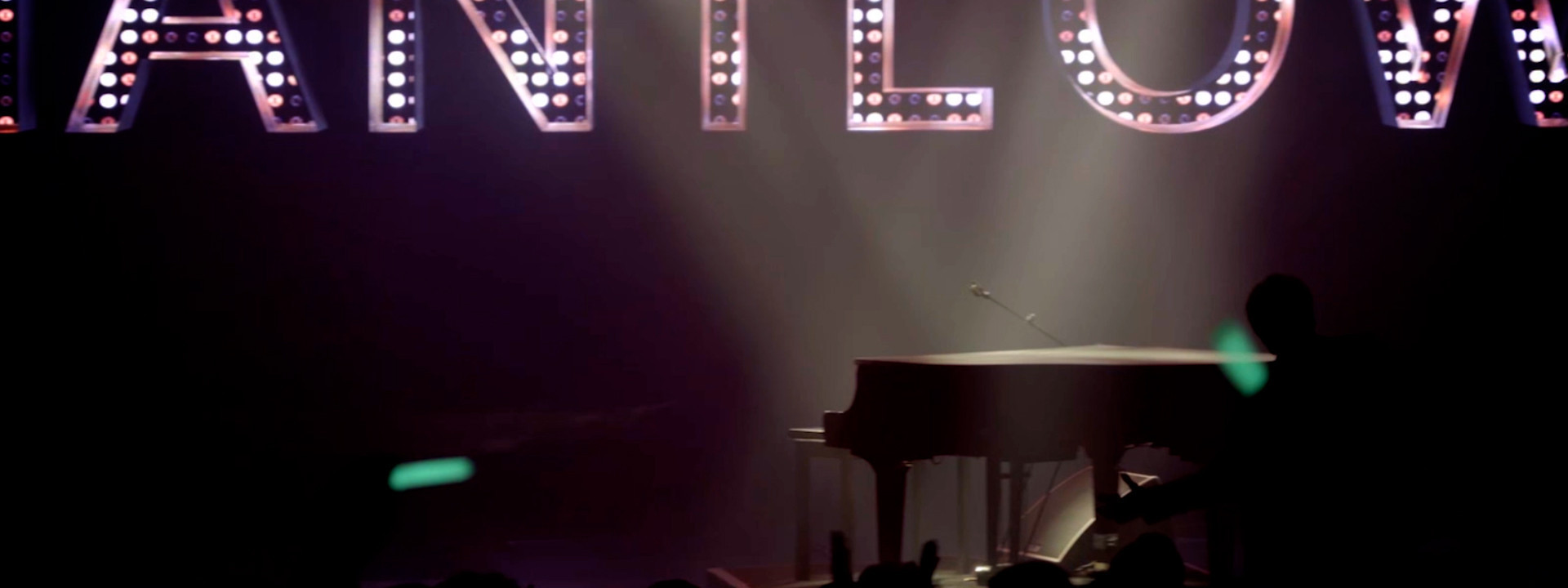 Barry Manilow: The Hits Come Home in Westgate